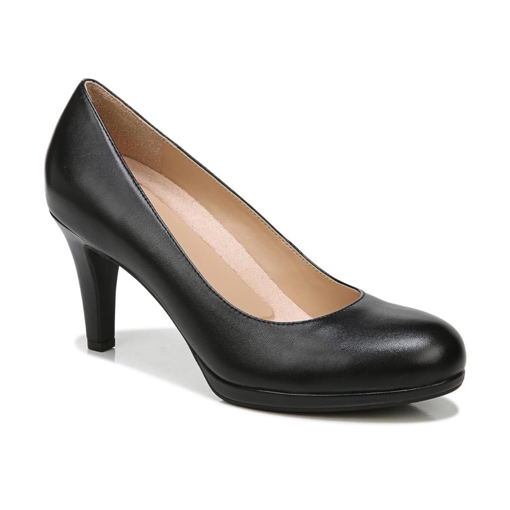 Naturalizer Black Classic Round-Toe Pumps